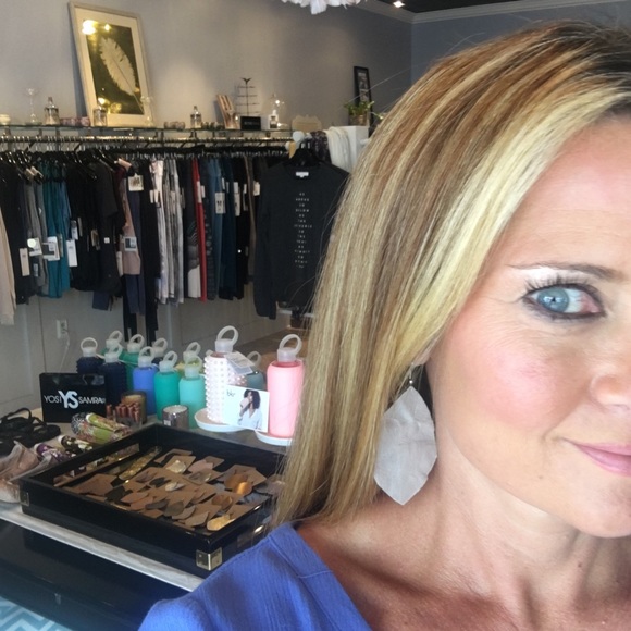 Meet your Posher, Annie - Picture 4 of 6